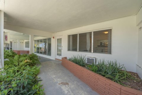 Condo in North Miami Beach, Florida, 1 bedroom  № 2181538 - photo 14