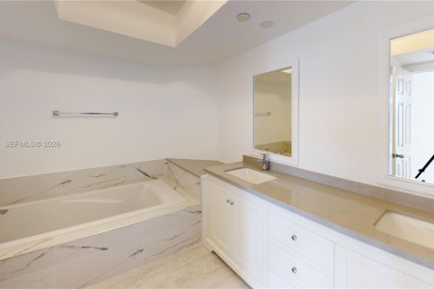 Condo in Aventura, Florida, 2 bedrooms № 2046414 - photo 22