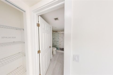 Condo in Aventura, Florida, 2 bedrooms № 2046414 - photo 29