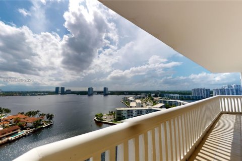 Condo in Aventura, Florida, 2 bedrooms № 2046414 - photo 7
