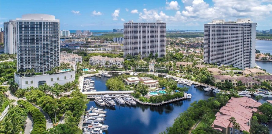 Condo in Aventura, Florida, 2 bedrooms № 2046414