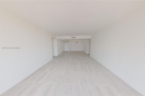 Condo in Aventura, Florida, 2 bedrooms № 2046414 - photo 10