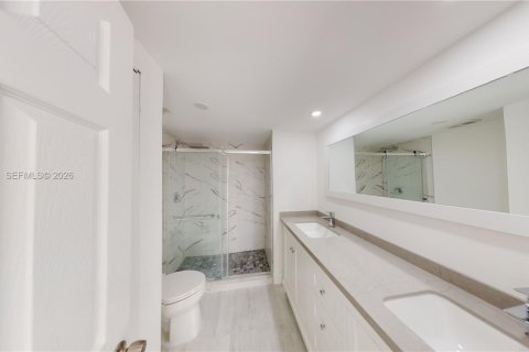 Condo in Aventura, Florida, 2 bedrooms № 2046414 - photo 23