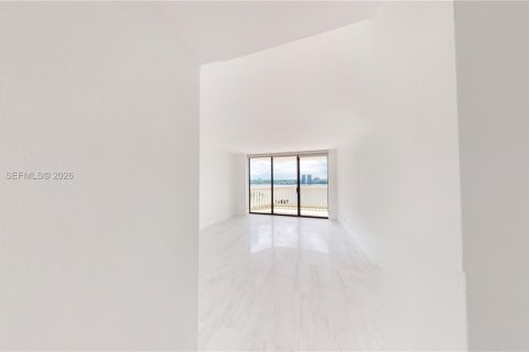 Condo in Aventura, Florida, 2 bedrooms № 2046414 - photo 26
