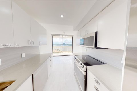Condo in Aventura, Florida, 2 bedrooms № 2046414 - photo 15