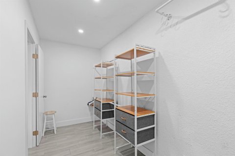 Купить коммерческую недвижимость в Делрей-Бич, Флорида 235.41м2, № 2154012 - фото 13