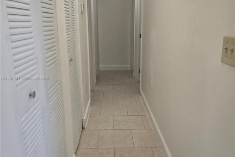 Купить коммерческую недвижимость в Майами, Флорида 191.56м2, № 2059479 - фото 8