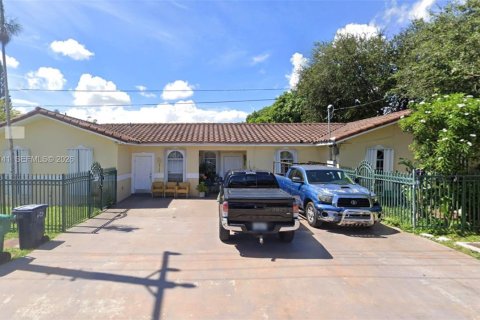 Коммерческая недвижимость в Майами, Флорида 191.56м2 № 2059479