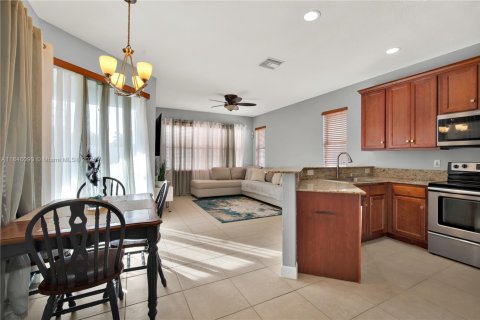 Villa ou maison à vendre à Homestead, Floride: 5 chambres, 191.84 m2 № 1842863 - photo 12