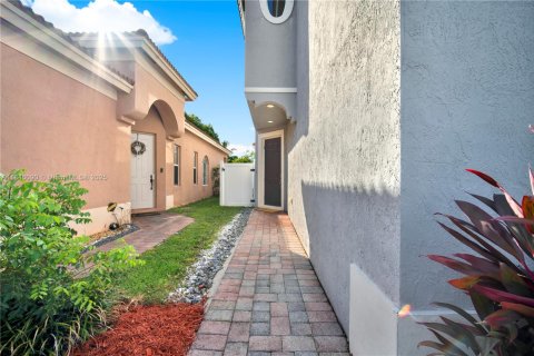 Villa ou maison à vendre à Homestead, Floride: 5 chambres, 191.84 m2 № 1842863 - photo 4