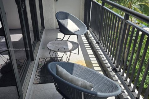 Condominio en alquiler en Fort Lauderdale, Florida, 2 dormitorios, 122.26 m2 № 1874199 - foto 4