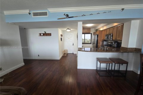 Condominio en alquiler en Fort Lauderdale, Florida, 2 dormitorios, 122.26 m2 № 1874199 - foto 10
