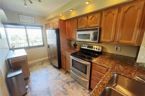 Condominio en alquiler en Fort Lauderdale, Florida, 2 dormitorios, 122.26 m2 № 1874199 - foto 9