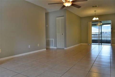 Villa ou maison à louer à Tampa, Floride: 3 chambres, 110.74 m2 № 1850188 - photo 5