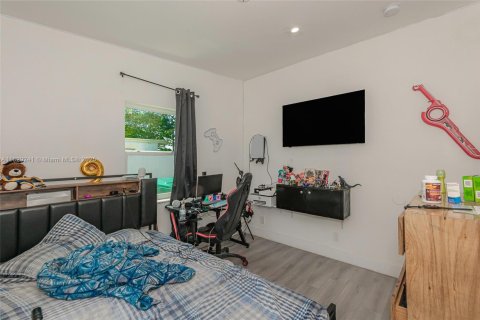 Купить виллу или дом в Майами-Гарденс, Флорида 3 спальни, 80.27м2, № 1972522 - фото 24