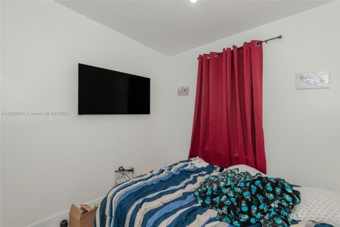 Купить виллу или дом в Майами-Гарденс, Флорида 3 спальни, 80.27м2, № 1972522 - фото 16