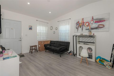 Купить виллу или дом в Майами-Гарденс, Флорида 3 спальни, 80.27м2, № 1972522 - фото 5