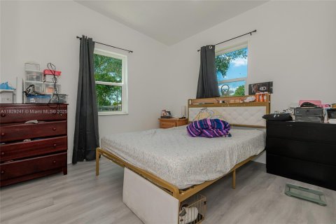 Купить виллу или дом в Майами-Гарденс, Флорида 3 спальни, 80.27м2, № 1972522 - фото 19