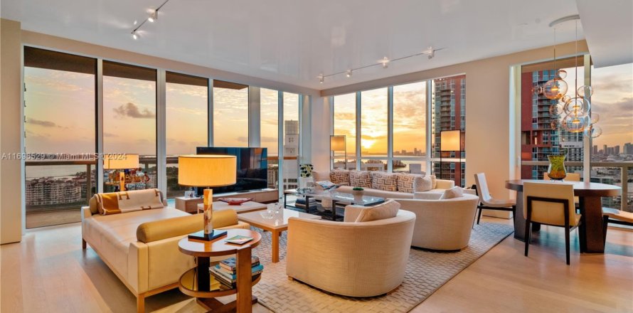 Condominio en Miami Beach, Florida, 3 dormitorios № 1748287