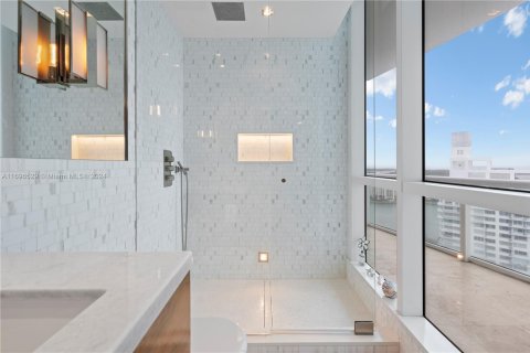 Condominio en venta en Miami Beach, Florida, 3 dormitorios, 214.23 m2 № 1748287 - foto 12
