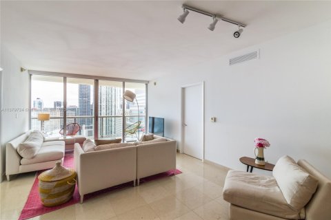 Condominio en venta en Miami, Florida, 2 dormitorios, 141.03 m2 № 2077235 - foto 4