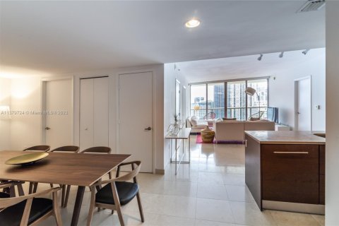 Condominio en venta en Miami, Florida, 2 dormitorios, 141.03 m2 № 2077235 - foto 9