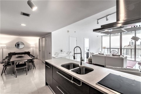 Condominio en venta en Miami, Florida, 2 dormitorios, 141.03 m2 № 2077235 - foto 7