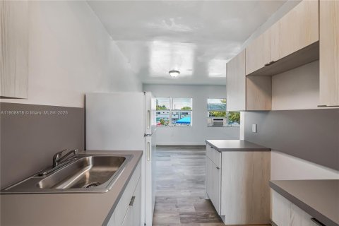 Apartamento en alquiler en Miami Beach, Florida, 1 dormitorio, 72 m2 № 1965419 - foto 8