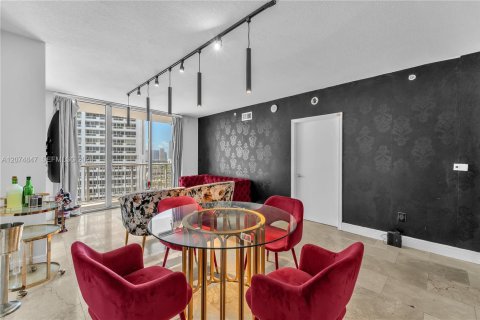 Condo in Miami, Florida, 1 bedroom  № 2313862 - photo 6