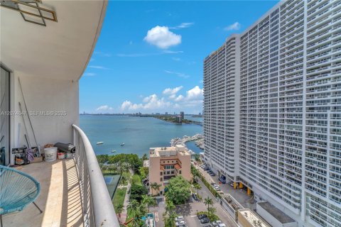 Condo in Miami, Florida, 1 bedroom  № 2313862 - photo 14