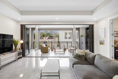 Condo in Coral Gables, Florida, 2 bedrooms  № 1704845 - photo 26