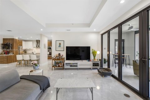 Condo in Coral Gables, Florida, 2 bedrooms  № 1704845 - photo 22