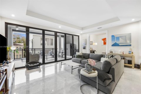 Condo in Coral Gables, Florida, 2 bedrooms  № 1704845 - photo 19