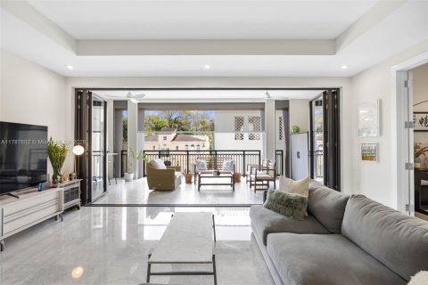Condo in Coral Gables, Florida, 2 bedrooms  № 1704845 - photo 27