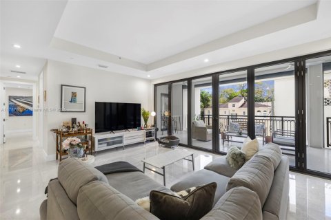 Condo in Coral Gables, Florida, 2 bedrooms  № 1704845 - photo 21