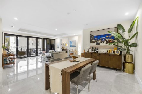 Condo in Coral Gables, Florida, 2 bedrooms  № 1704845 - photo 10