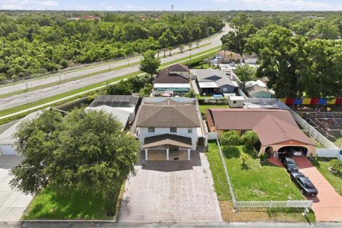 House in Tampa, Florida 4 bedrooms, 260.13 sq.m. № 2126181 - photo 3
