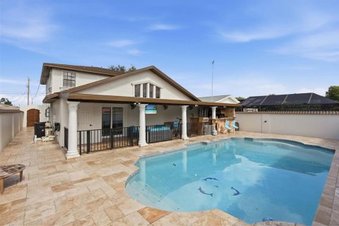 House in Tampa, Florida 4 bedrooms, 260.13 sq.m. № 2126181 - photo 21