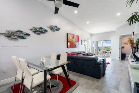 Townhouse in Key Largo, Florida 2 bedrooms, 95.6 sq.m. № 1851922 - photo 18