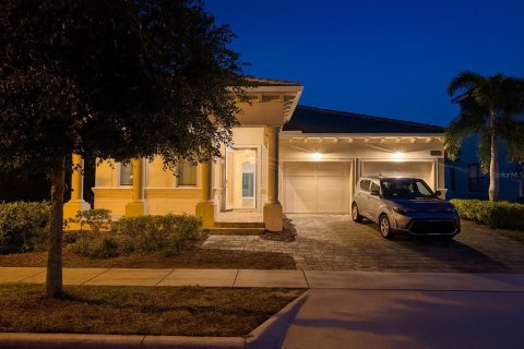 Villa ou maison à vendre à Winter Garden, Floride: 4 chambres, 214.23 m2 № 2424254 - photo 2