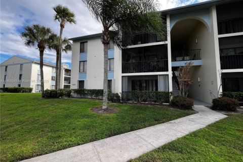 Copropriété à vendre à West Palm Beach, Floride: 2 chambres, 102.56 m2 № 1953716 - photo 1