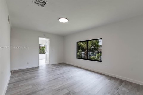 Appartement à louer à Miami, Floride: 3 chambres, 125.42 m2 № 1832493 - photo 10