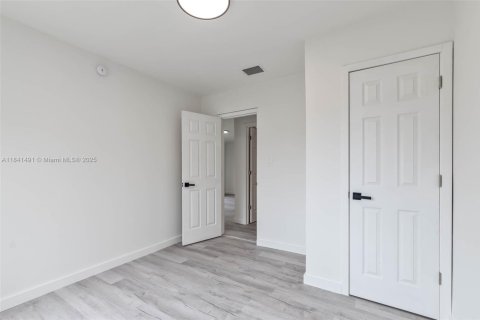Appartement à louer à Miami, Floride: 3 chambres, 125.42 m2 № 1832493 - photo 21