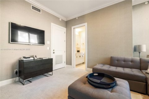 Condo in Fort Lauderdale, Florida, 3 bedrooms  № 1973805 - photo 18