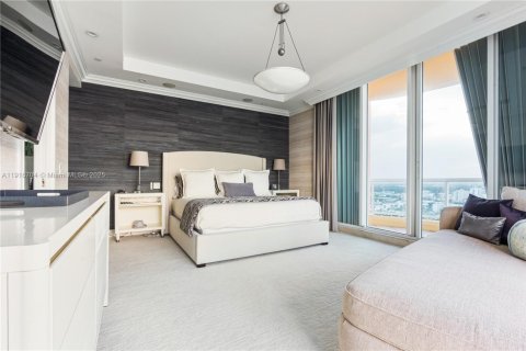 Condo in Fort Lauderdale, Florida, 3 bedrooms  № 1973805 - photo 23