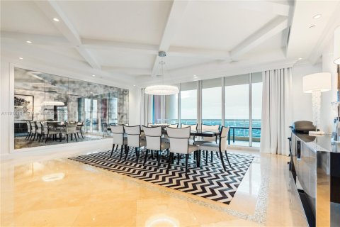 Condo in Fort Lauderdale, Florida, 3 bedrooms  № 1973805 - photo 3