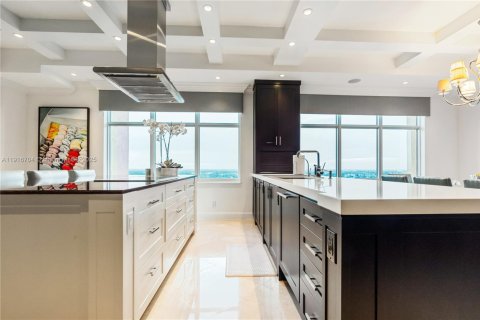 Condo in Fort Lauderdale, Florida, 3 bedrooms  № 1973805 - photo 7