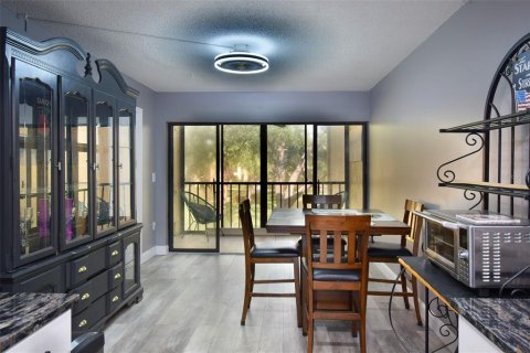 Condo in Bradenton, Florida, 1 bedroom  № 1659098 - photo 22