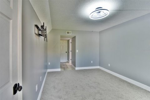 Condo in Bradenton, Florida, 1 bedroom  № 1659098 - photo 25