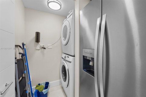 Купить кондоминиум в Майами-Бич, Флорида 1 спальня, 69.31м2, № 1986030 - фото 29